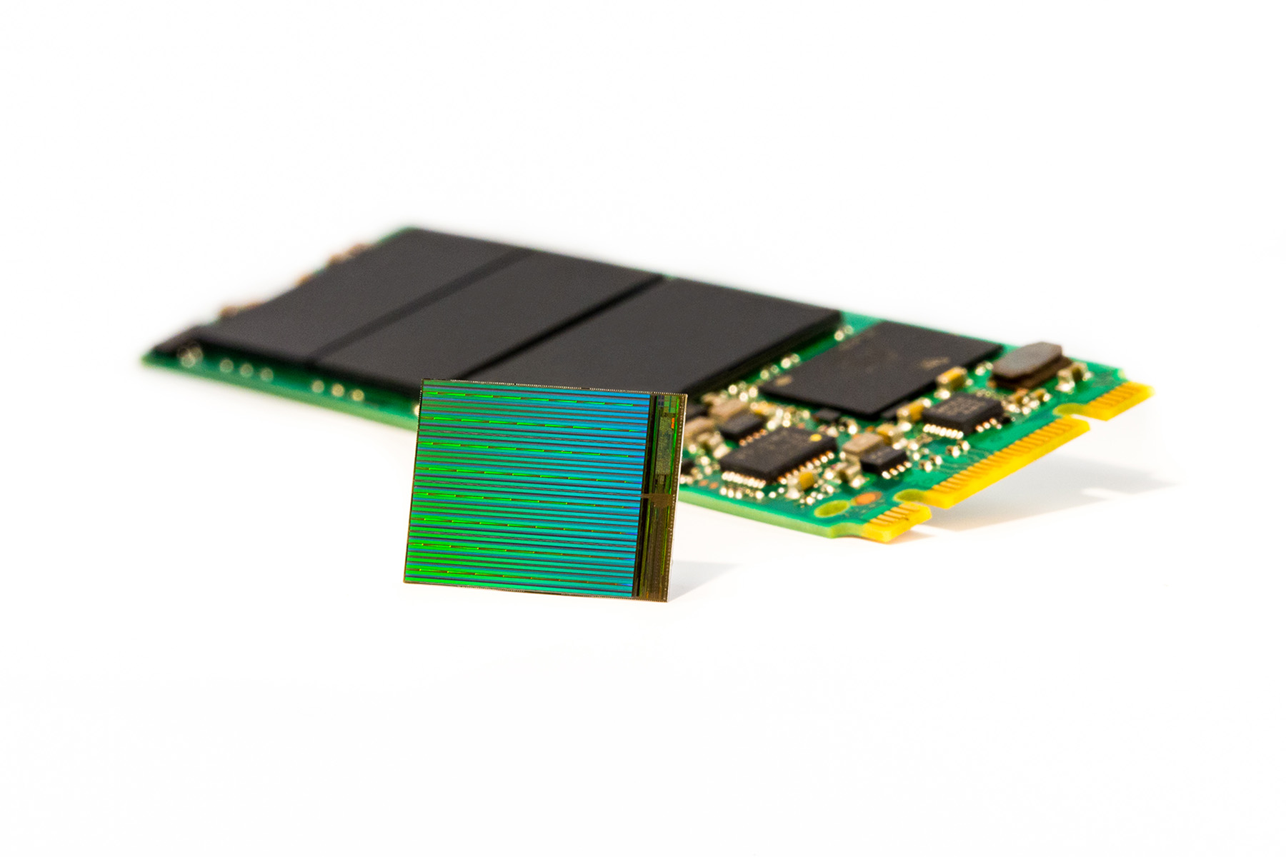 Ssd оперативная память. Flash память NAND. Чип NAND Flash. Чип памяти SSD Micron. QLC 3d NAND.